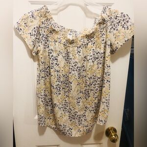 Women’s size Large Old Navy size Large Top